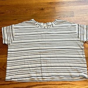 EUC Lululemon Cates Tee